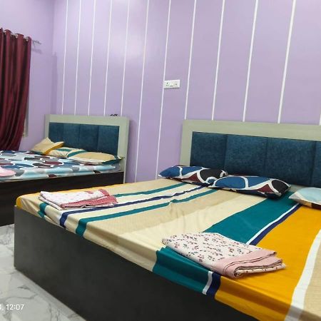 Shree Ayodhya Dham Guest House 300 Meter From Sri Ram Temple Free Pick Up , Drop , Breakfast & Wifi Екстериор снимка
