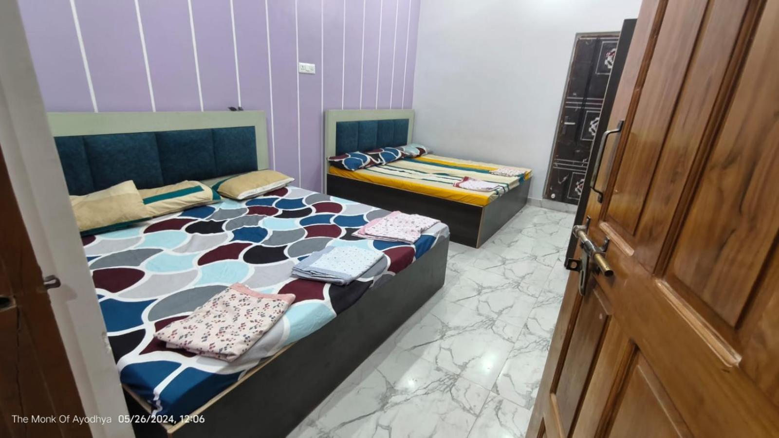 Shree Ayodhya Dham Guest House 300 Meter From Sri Ram Temple Free Pick Up , Drop , Breakfast & Wifi Екстериор снимка