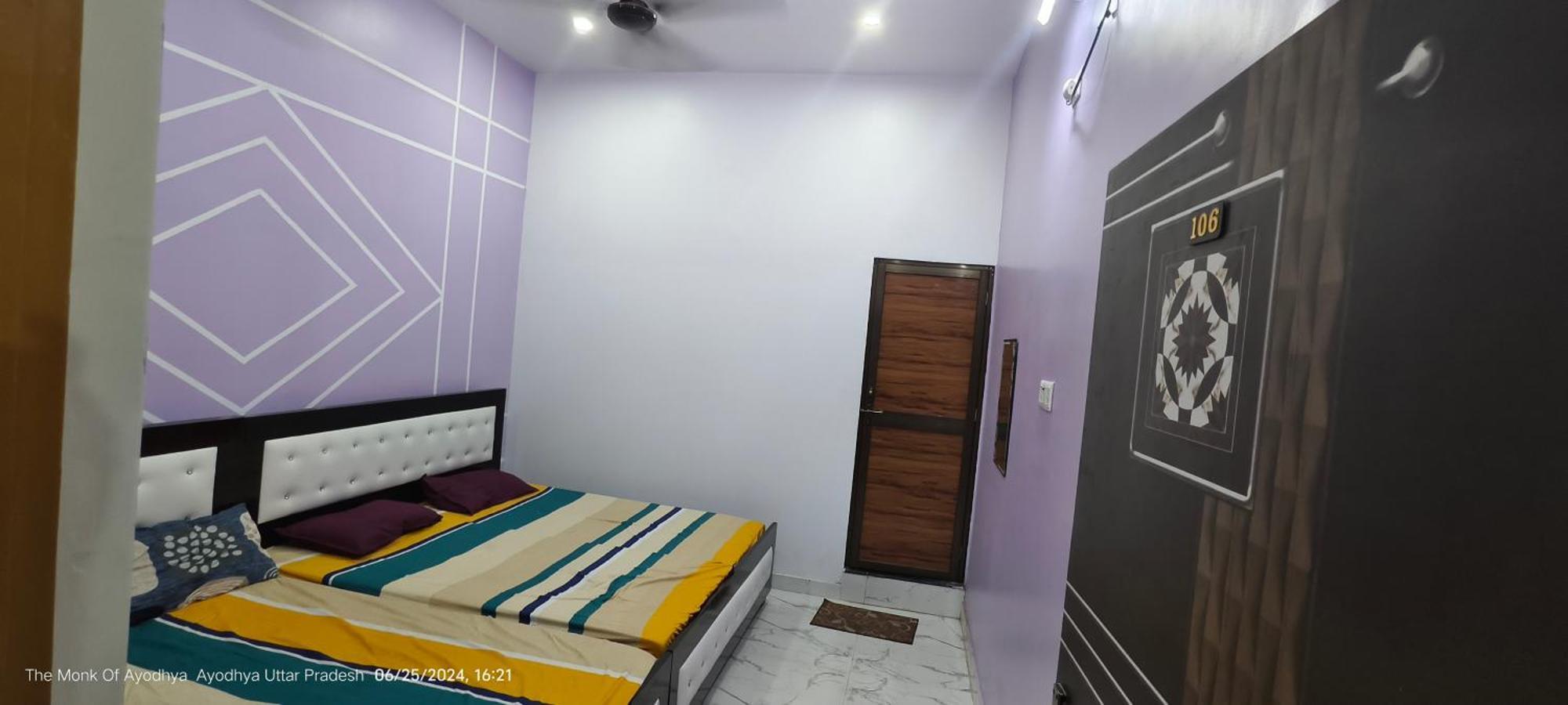 Shree Ayodhya Dham Guest House 300 Meter From Sri Ram Temple Free Pick Up , Drop , Breakfast & Wifi Екстериор снимка